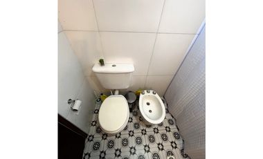 SE VENDE CASA DOS DORM. SOBRE CALLE ALEM - ALMAFUERTE