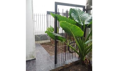 506 E 8 Y 9 PH EN VENTA