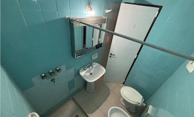 ALQUILER -  MONOAMBIENTE CON COCINA SEPARADA - B° ALBERDI
