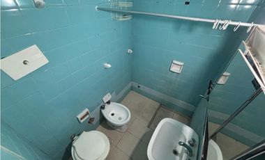 ALQUILER -  MONOAMBIENTE CON COCINA SEPARADA - B° ALBERDI