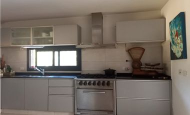 SE VENDE CASA DE DOS DORMITORIOS EN MAYU SUMAJ A METROS DEL RIO