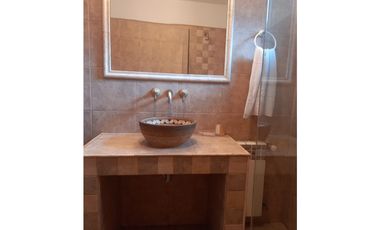 SE VENDE CASA DE DOS DORMITORIOS EN MAYU SUMAJ A METROS DEL RIO
