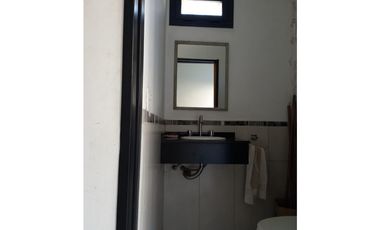 SE VENDE CASA DE DOS DORMITORIOS EN MAYU SUMAJ A METROS DEL RIO