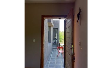 SE VENDE CASA DE DOS DORMITORIOS EN MAYU SUMAJ A METROS DEL RIO