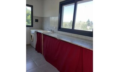 SE VENDE CASA DE DOS DORMITORIOS EN MAYU SUMAJ A METROS DEL RIO