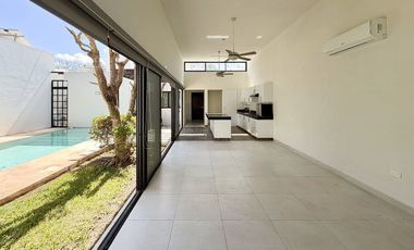 Casa en Venta en conkal una sola planta equipada y con paneles solares