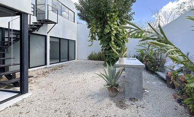 Casa en Venta en conkal una sola planta equipada y con paneles solares