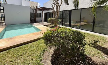 Casa en Venta en conkal una sola planta equipada y con paneles solares