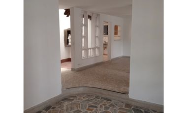 Se Arrienda Casa Comercial en San Joaquin, Medellín