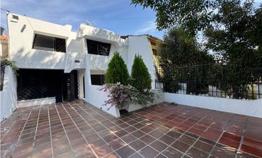 SE VENDE O ARRIENDA CASA EN EL SECTOR DEL JARDIN, SANTA MARTA