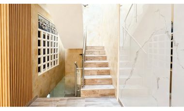 Casa esquinera con terraza en venta | Rincón del bosque - Palmira