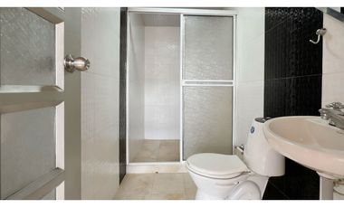 Casa esquinera con terraza en venta | Rincón del bosque - Palmira