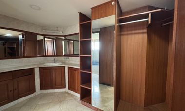 ALQUILO APARTAMENTO EN CIUDAD JARDIN DE 220m