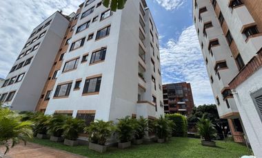 ALQUILO APARTAMENTO EN CIUDAD JARDIN DE 220m