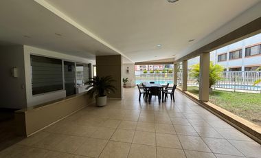 ALQUILO APARTAMENTO EN CIUDAD JARDIN DE 220m
