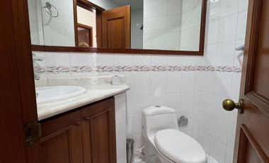 ALQUILO APARTAMENTO EN CIUDAD JARDIN DE 220m