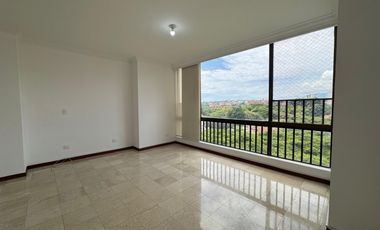 ALQUILO APARTAMENTO EN CIUDAD JARDIN DE 220m