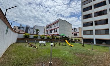 ALQUILO APARTAMENTO EN CIUDAD JARDIN DE 220m