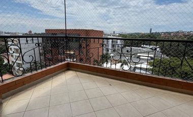 ALQUILO APARTAMENTO EN CIUDAD JARDIN DE 220m