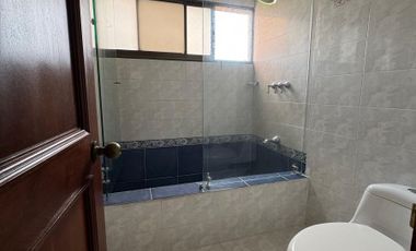 ALQUILO APARTAMENTO EN CIUDAD JARDIN DE 220m