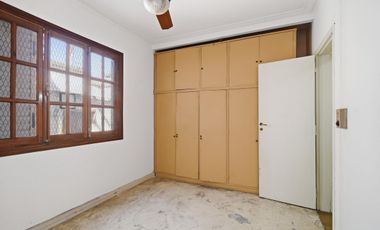 PH TRES AMBIENTES EN VENTA CENTRO DE BURZACO