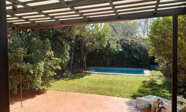 Casa en arriendo en LAS CONDES