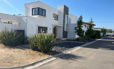 Casa en Venta en CALLE NUEVA, RINCONADA CONDOMINIO EL SAUCE