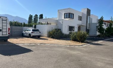 Casa en Venta en CALLE NUEVA, RINCONADA CONDOMINIO EL SAUCE