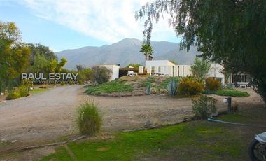 Casa en Venta en Hacienda Rinconada es un Condominio residencial consolidado a 3,6 km. del centro de Rinconada y 7 km. de Los Andes