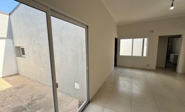 VENTA CASA A ESTRENAR - Barrio Oeste, Esperanza.-