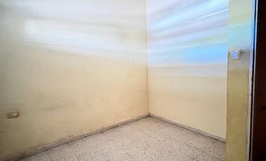 EN VENTA CASA BARRIO SUR - CON QUINCHO Y PILETA