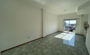 ALQUILER DEPTO 2 AMBIENTES CON BALCON PURA LUZ