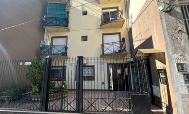 ALQUILER DEPTO 2 AMBIENTES CON BALCON PURA LUZ