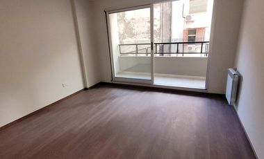 SEMIPISO EN VENTA 2 Dormitorios c/Balcón - Pje Cajaraville 100 - Martin, Rosario