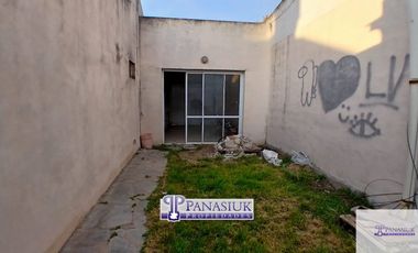 Casa en venta c/ cochera en 9 de Julio