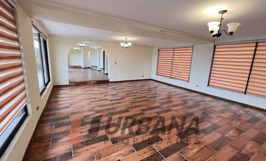 OPORTUNIDAD! HERMOSA Y AMPLIA CASA EN LA HERRADURA