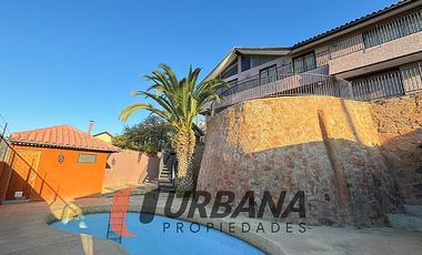 OPORTUNIDAD! HERMOSA Y AMPLIA CASA EN LA HERRADURA