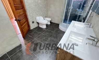 OPORTUNIDAD! HERMOSA Y AMPLIA CASA EN LA HERRADURA