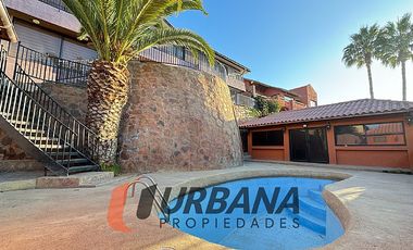 OPORTUNIDAD! HERMOSA Y AMPLIA CASA EN LA HERRADURA