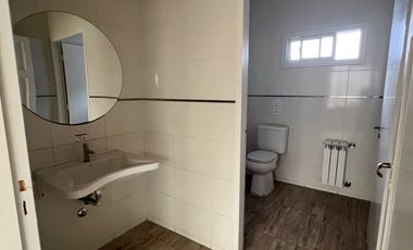 Propiedad-Casa de 5 dormitorios en venta en San Rafael, Mendoza