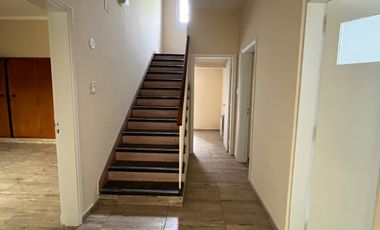 Propiedad-Casa de 5 dormitorios en venta en San Rafael, Mendoza