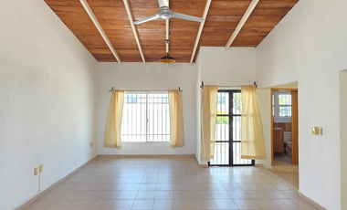 RESIDENCIA EN VENTA, 2 PLANTAS, 2 RECÁMARAS, 3 BAÑOS, ESTACIONAMIENTO 1 AUTO