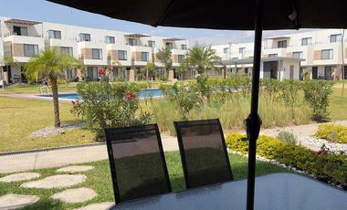 Casa Amueblada en Renta con 3 Habitaciones, Alberca y Amenidades en Xochitepec