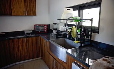 Renta de amplia casa amueblada y con paneles solares en Yucatán Country Club.