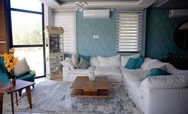 Renta de amplia casa amueblada y con paneles solares en Yucatán Country Club.