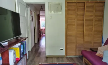 Casa en arriendo c/ estacionamiento en Rotonda Atenas