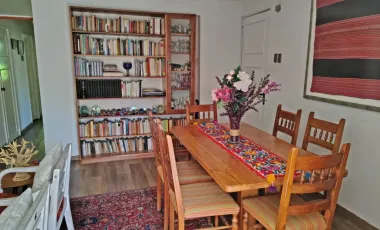 Casa en arriendo c/ estacionamiento en Rotonda Atenas