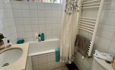 Departamento en arriendo c/ estacionamiento en Pío XI