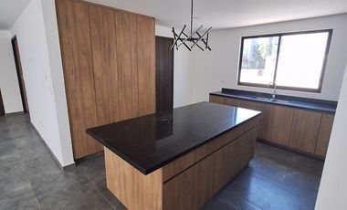 ESTRENA CASA FRACC. SUSPIRO, CERCA PLAZA SAN DIEGO