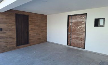 ESTRENA CASA FRACC. SUSPIRO, CERCA PLAZA SAN DIEGO